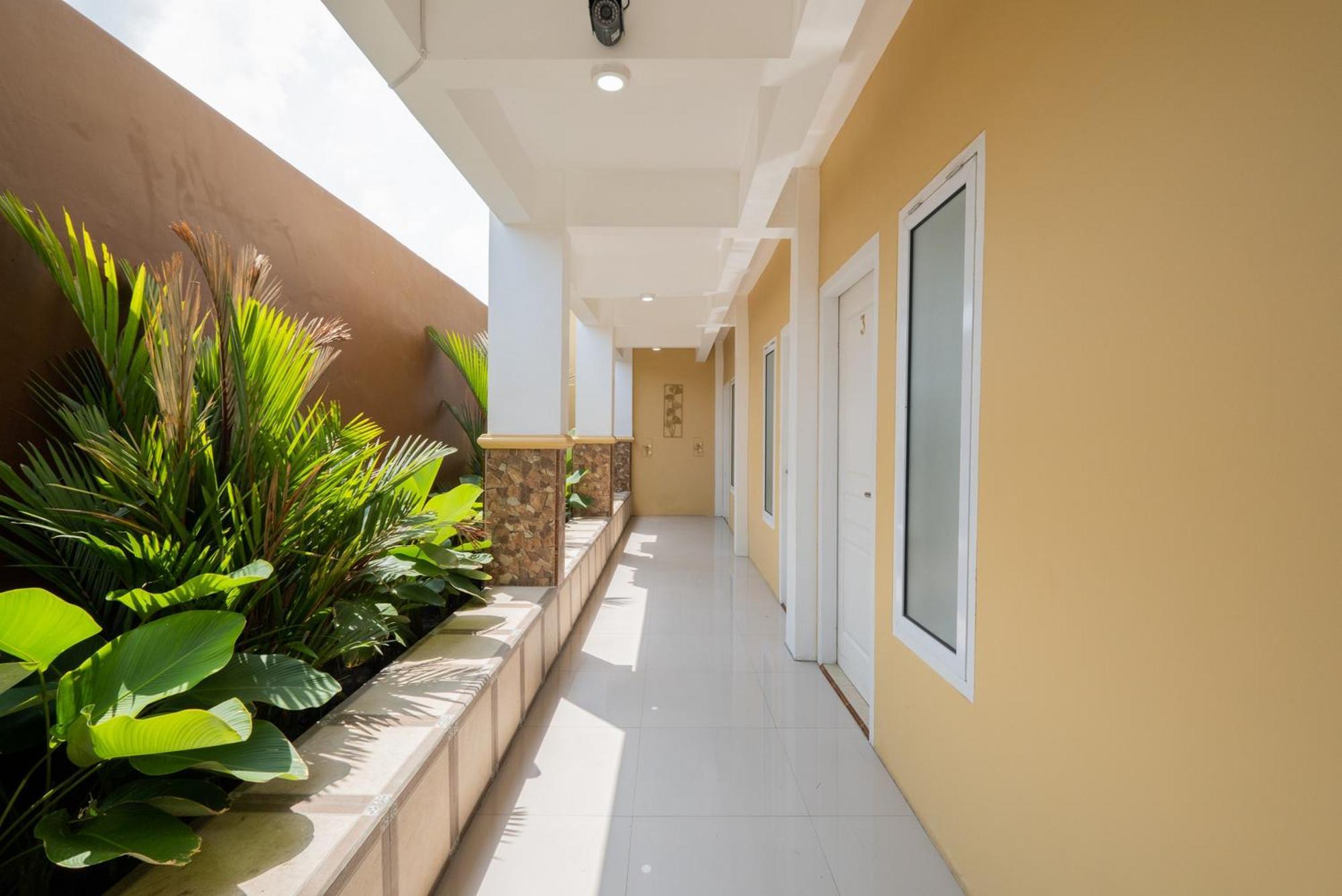 Reddoorz Syariah Near Rsud Dr Iskak Tulungagung Hotel Kedungwaru Exterior photo